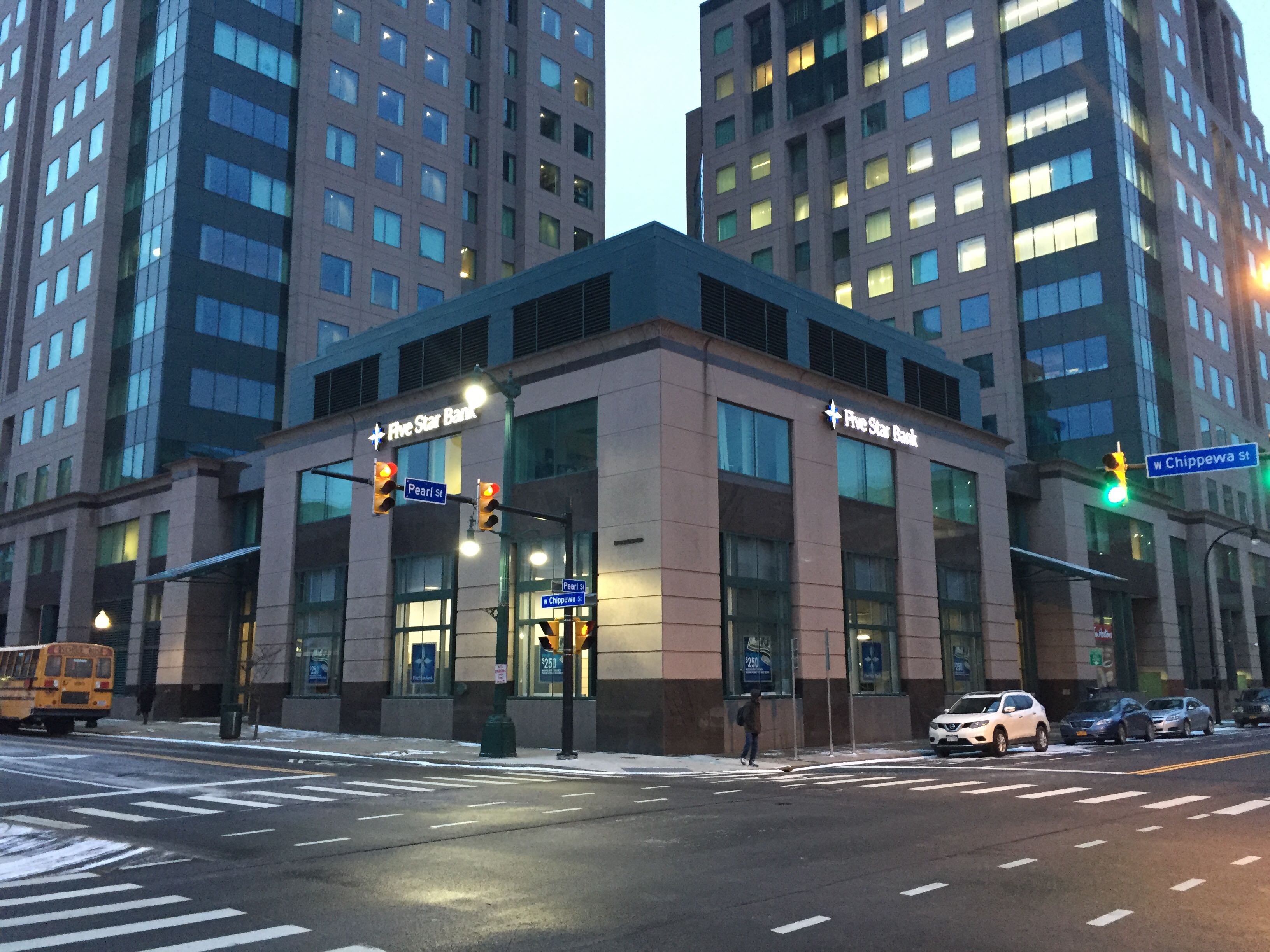 Exterior photo of Fountain Plaza Office